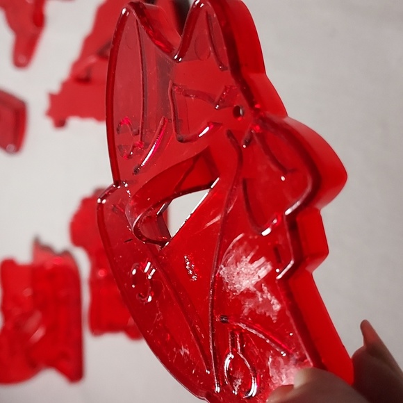 Christmas Cookie Cutters Set of 8 Candy Cane Santa Reindeer Bells Xmas Tree - Picture 2 of 12